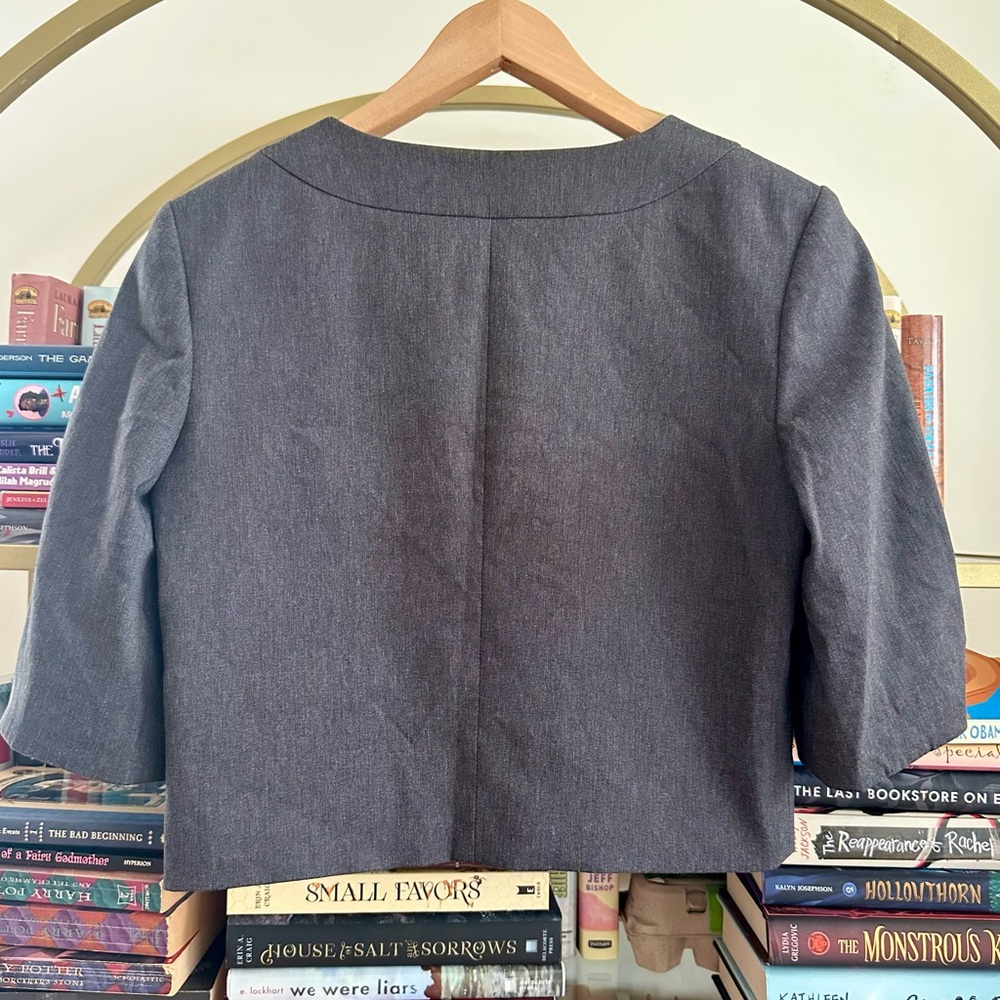 Basque Cropped Button-Up Grey Jacket 🧥✨ - Picture 3 of 4